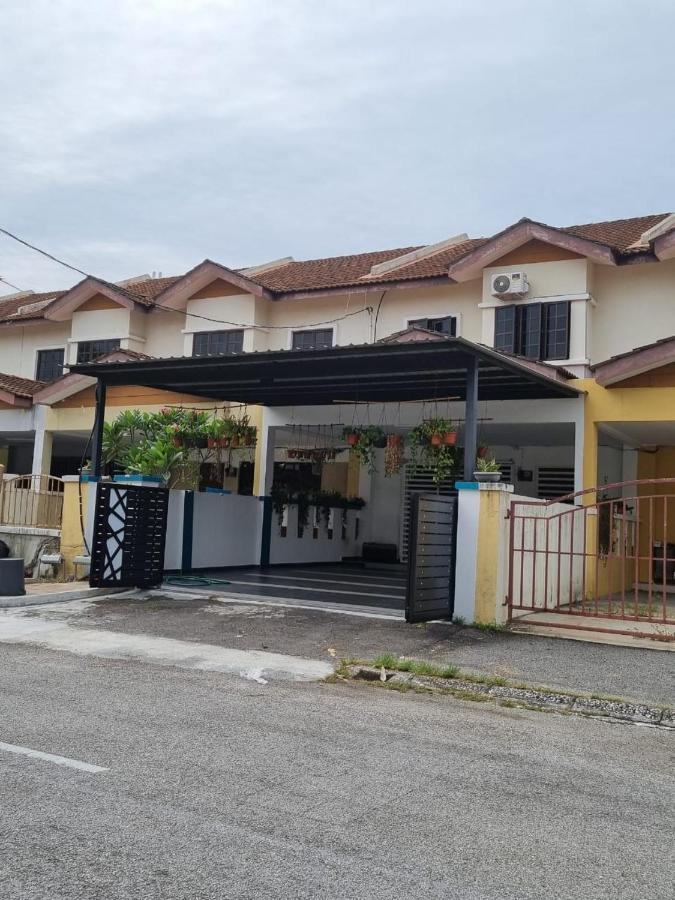 Private Pool Ssue Klebang Ipoh Homestay With High Speed Wifi Chemor Bagian luar foto